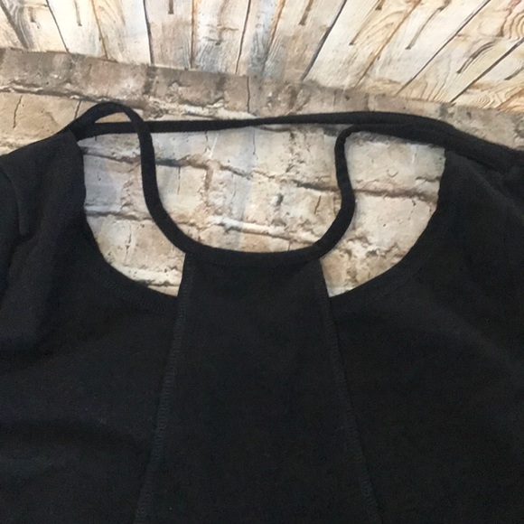 Like new! Not your average black sweatshirt - Picture 4 of 8
